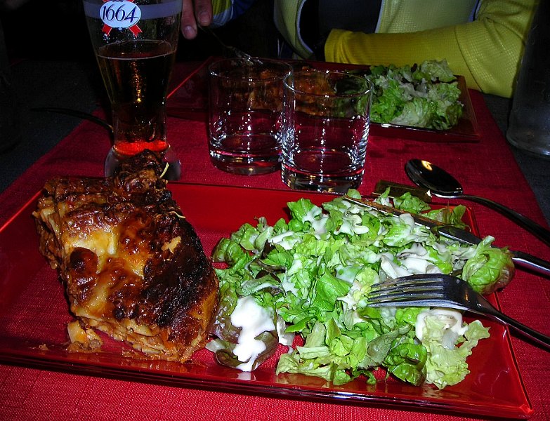 2011-09-22 18 Carnac L Estaminet Portion de lasagnes.JPG